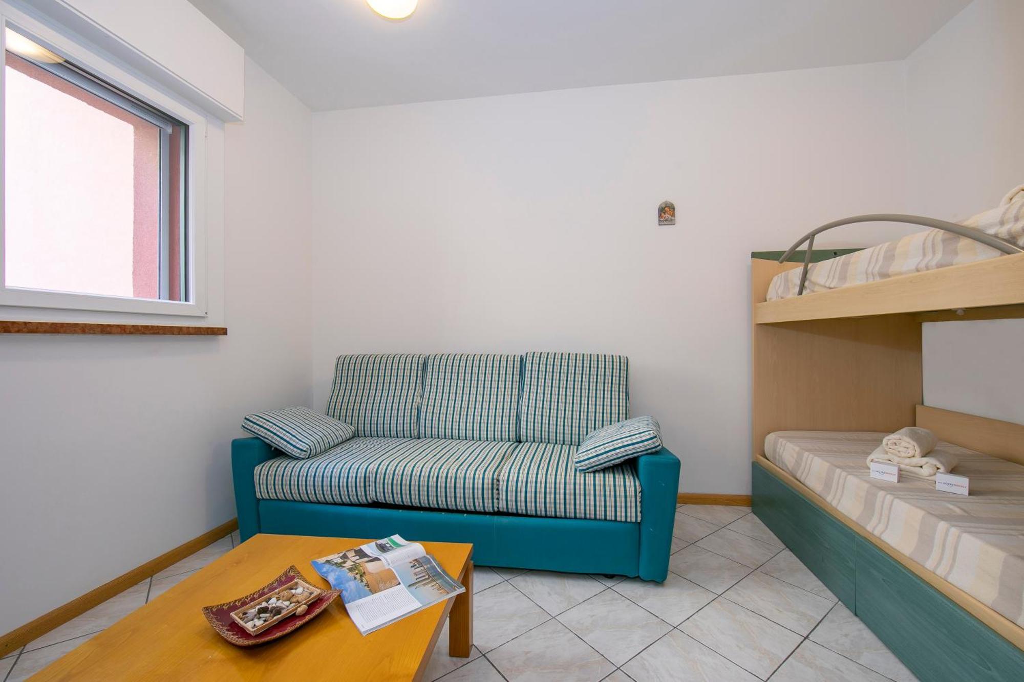 Lake View Dom-Us Apartment - Happy Rentals Riva del Garda Exterior foto