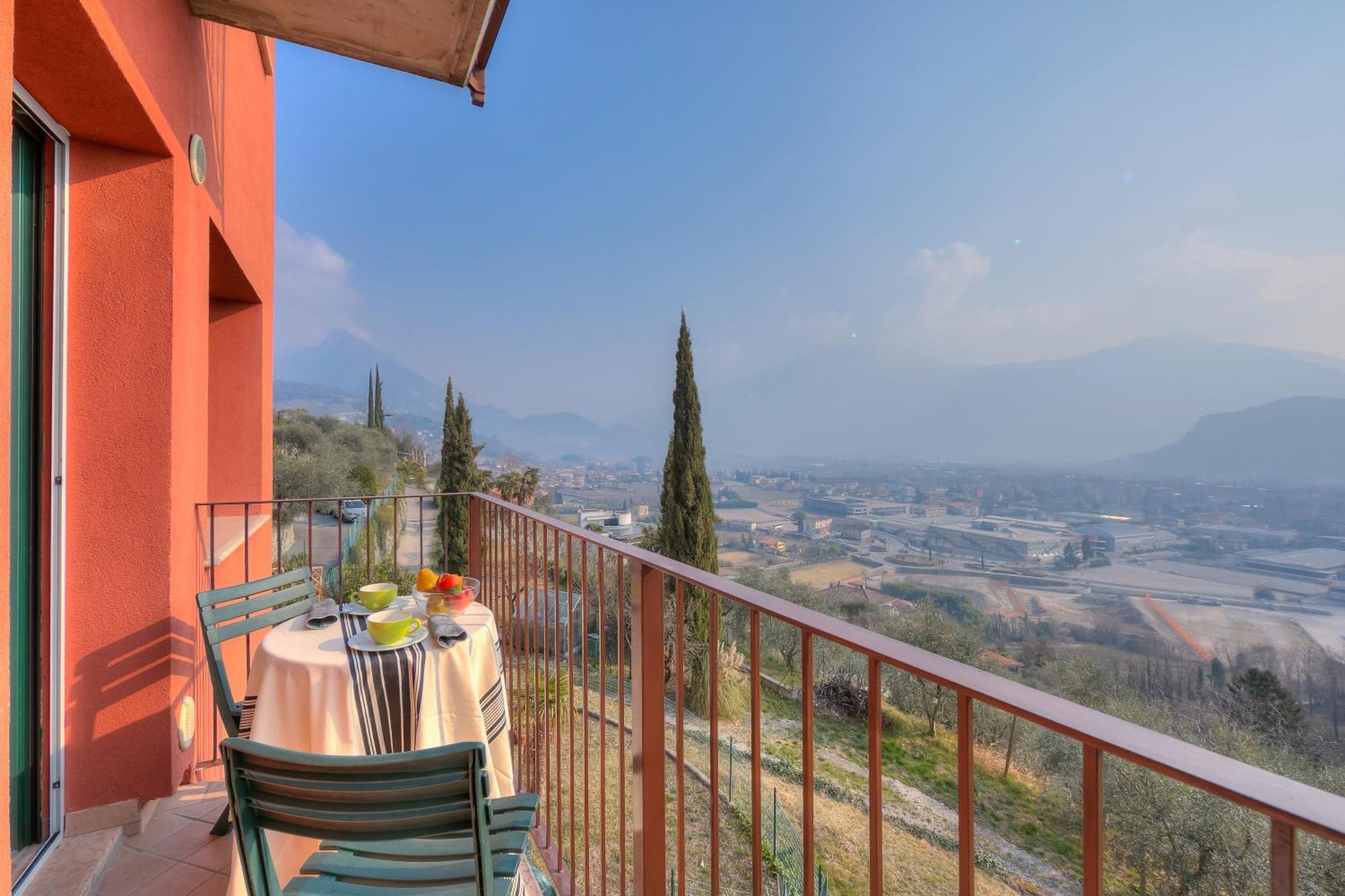 Lake View Dom-Us Apartment - Happy Rentals Riva del Garda Exterior foto