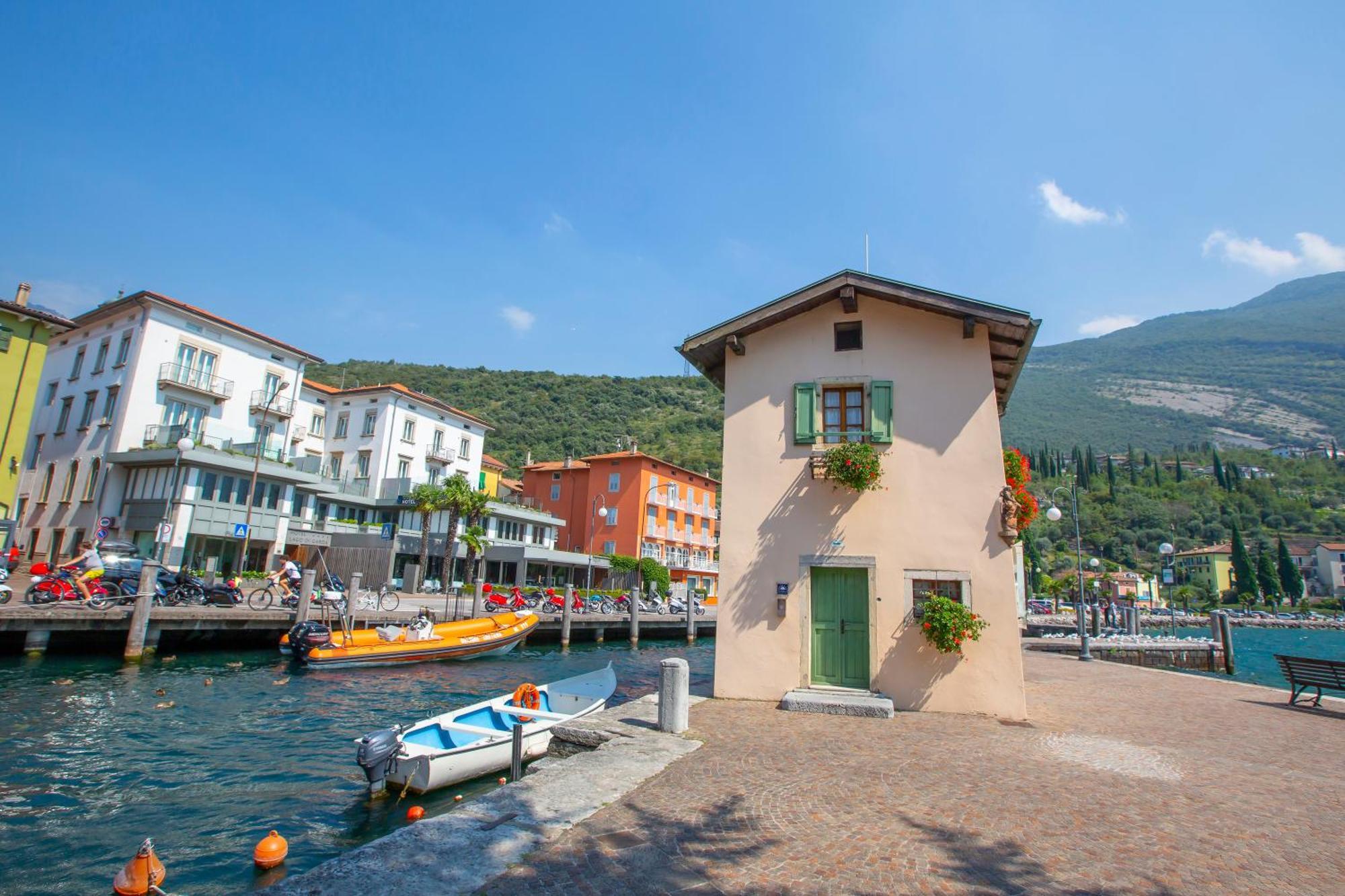 Lake View Dom-Us Apartment - Happy Rentals Riva del Garda Exterior foto
